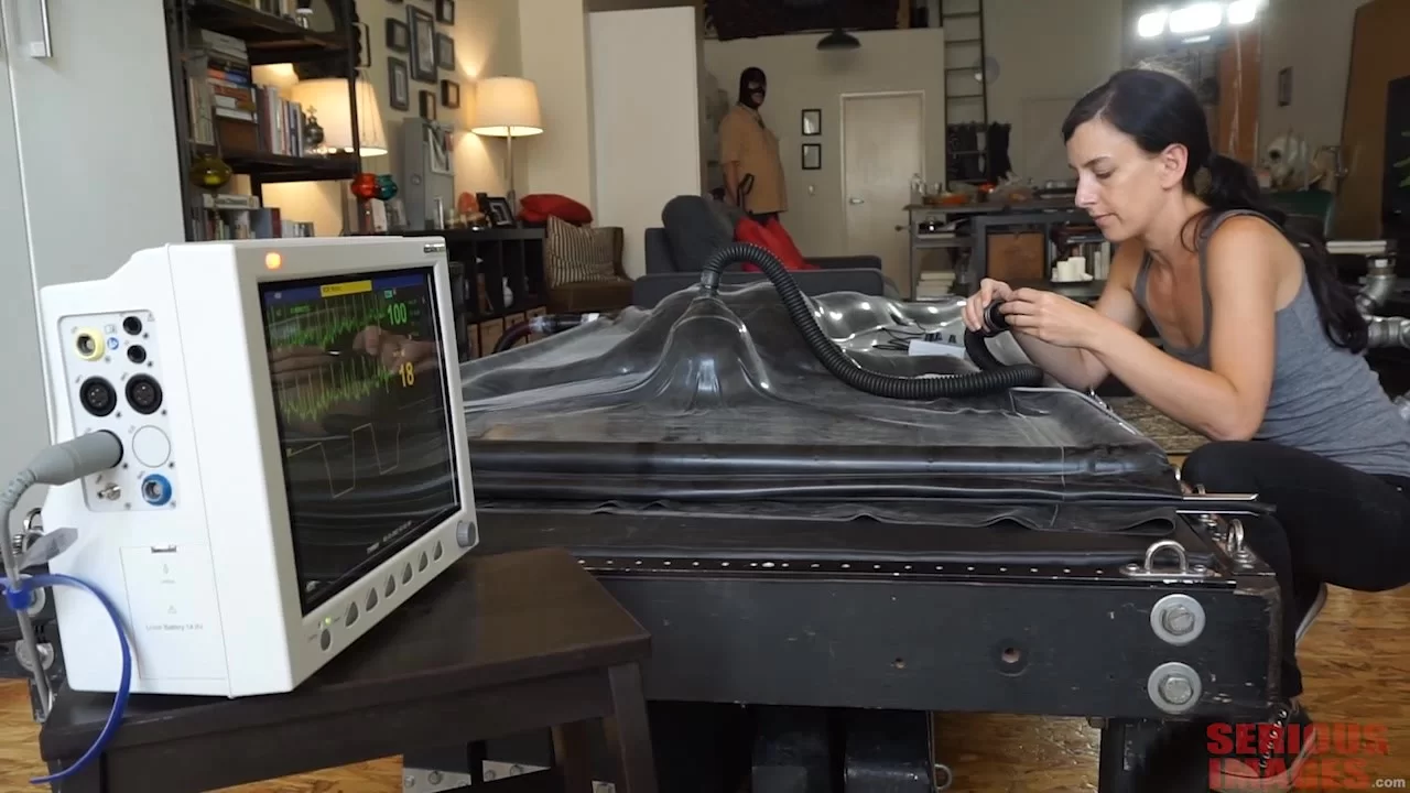 SeriousImages - Vac Rack Test Part 1 R806-Femdom